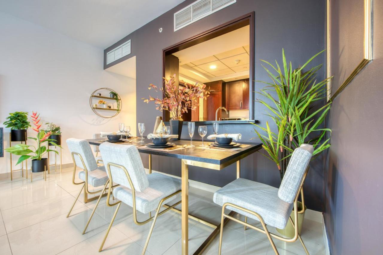 Maison Privee - Radiant Urban Retreat With Iconic Burj Khalifa Vws Ντουμπάι Εξωτερικό φωτογραφία